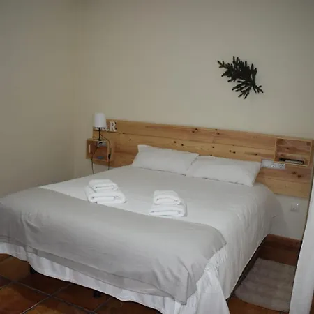 Hostalrural Elbosque Delola * אל בוסקה